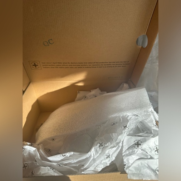 Like New Dr. Martens Airway 2976 Chelsea Boot Size 7 - Picture 11 of 11